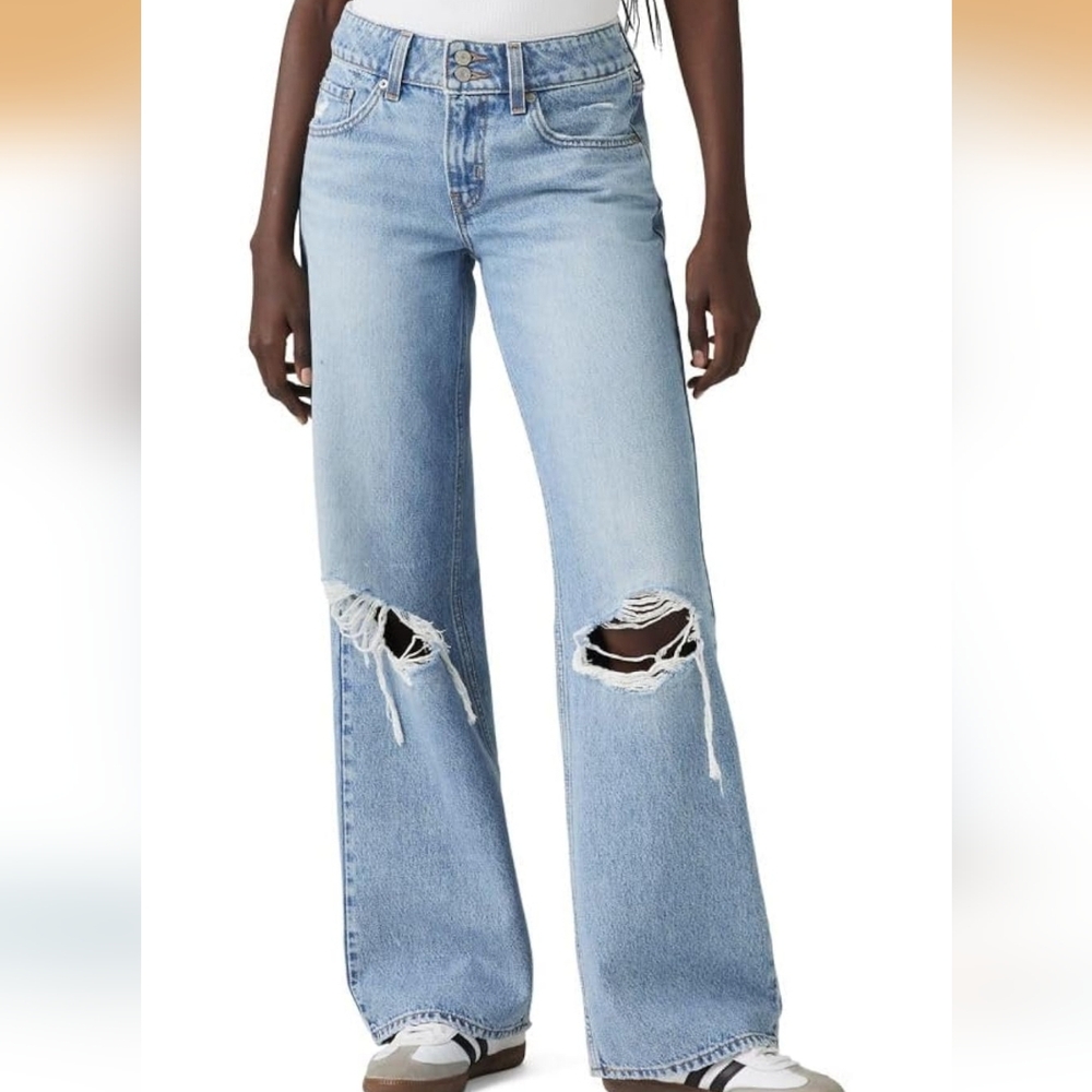 Levi Low-waisted Loose Jeans